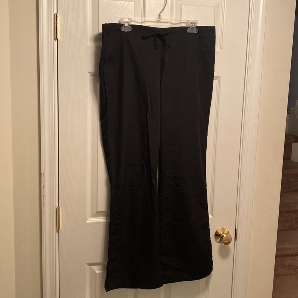 Cherokee 2 Piece Scrub Set…size M - Picture 5 of 7